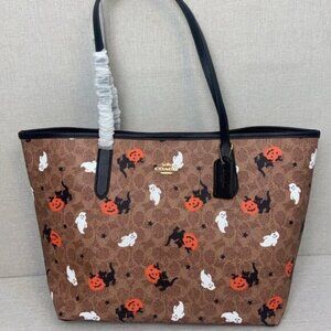 Coach city tote singnature canvas with Halloween print